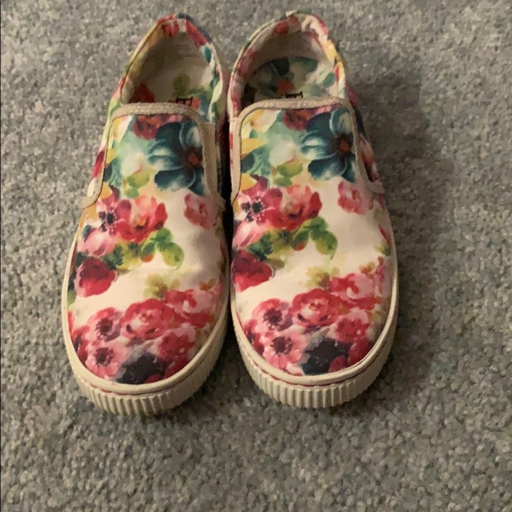 Flower Slip Ons